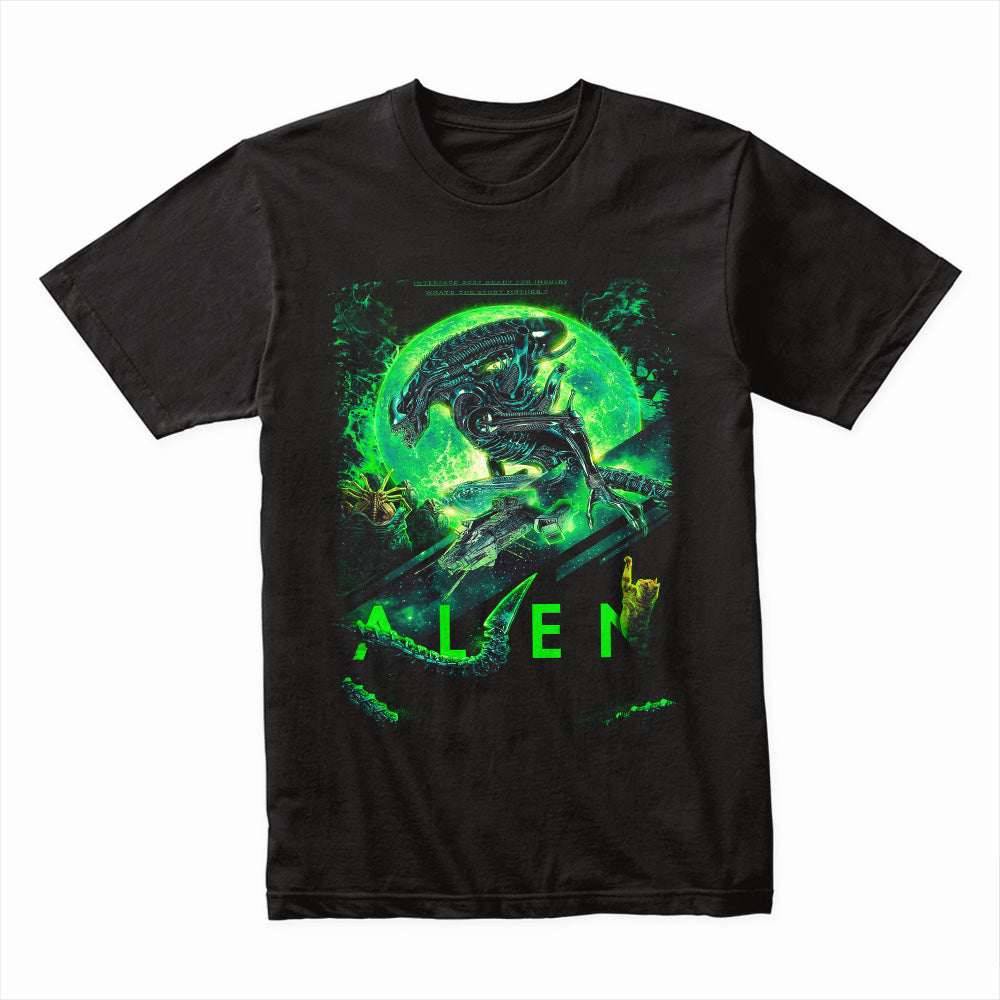 Alien Xenomorph Neon Horror T-Shirt – Sci-Fi Terror Unleashed