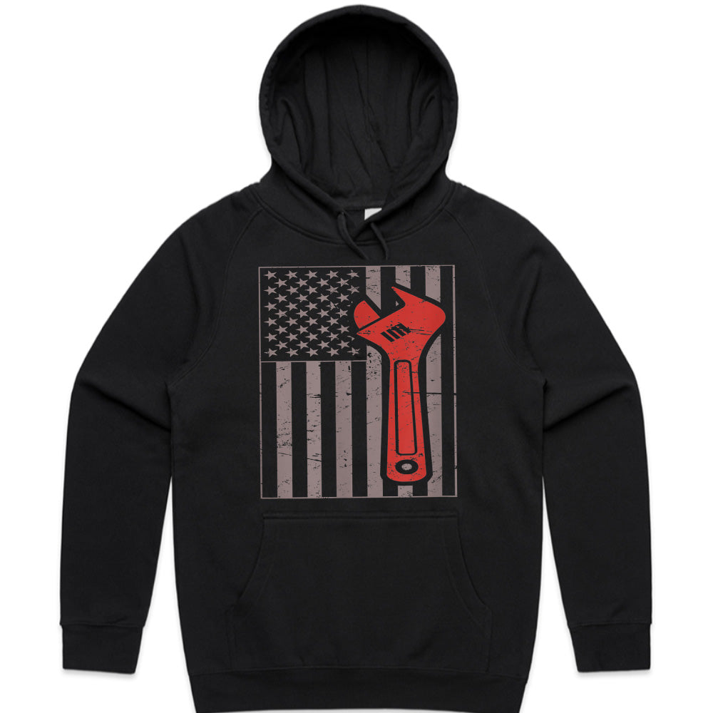 🇺🇸 American Mechanic Flag T-Shirt – Wrench & Grit for True Gearheads!