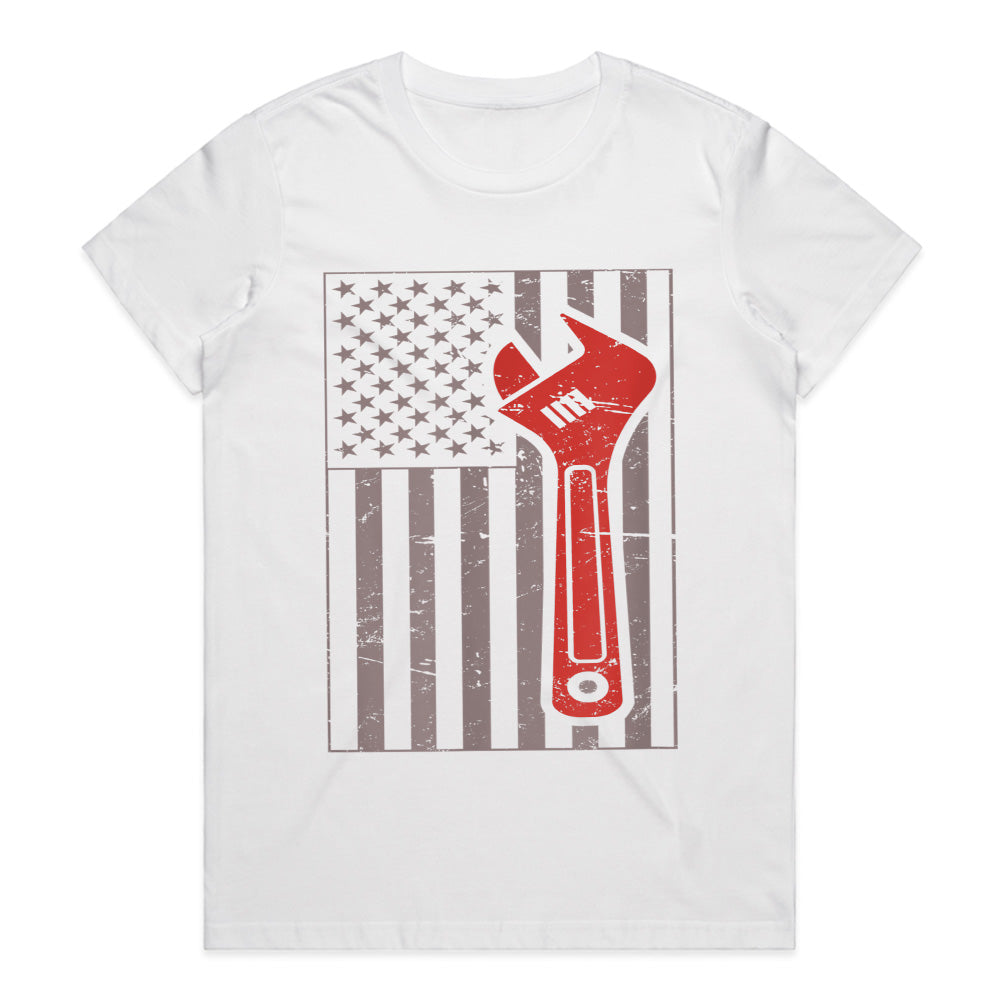 🇺🇸 American Mechanic Flag T-Shirt – Wrench & Grit for True Gearheads!