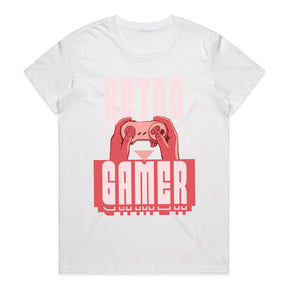 "Retro Gamer" Vintage Controller T-Shirt – Classic Gaming Nostalgia