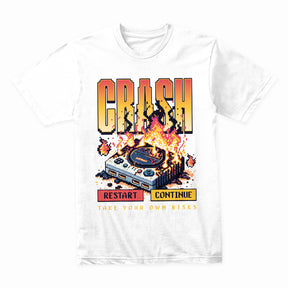 "CRASH – Retro Gaming Glitch Pixel Art T-Shirt"