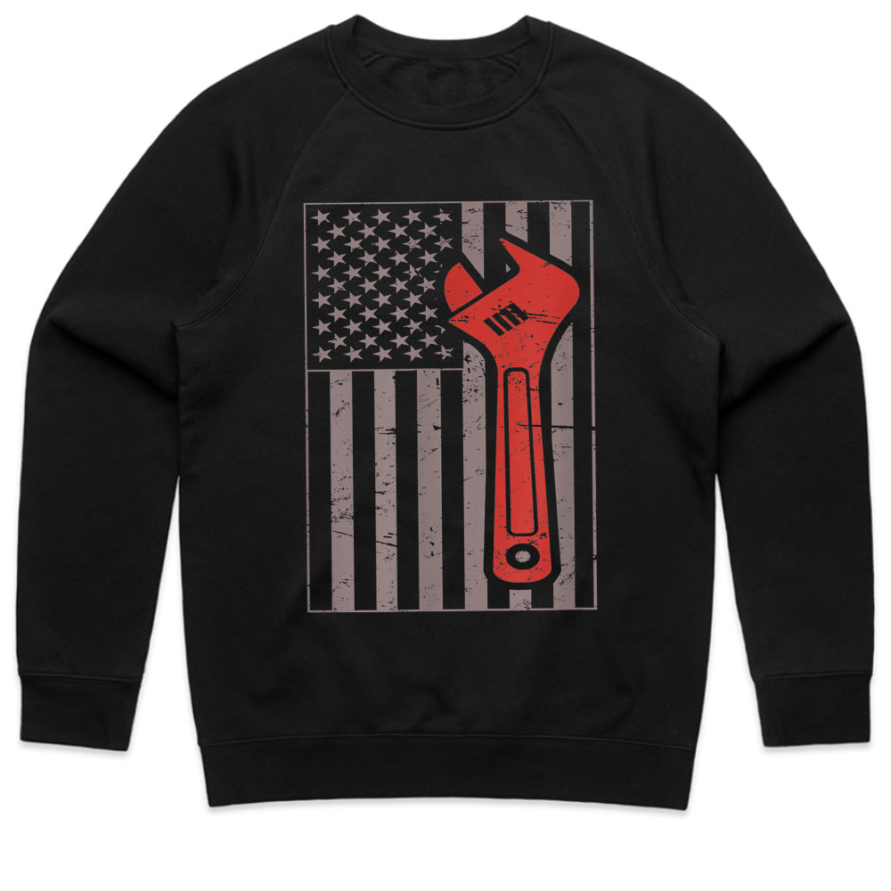 🇺🇸 American Mechanic Flag T-Shirt – Wrench & Grit for True Gearheads!