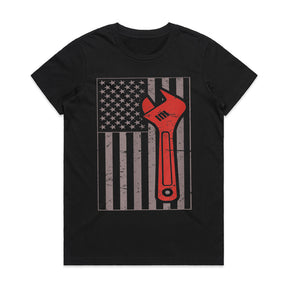🇺🇸 American Mechanic Flag T-Shirt – Wrench & Grit for True Gearheads!