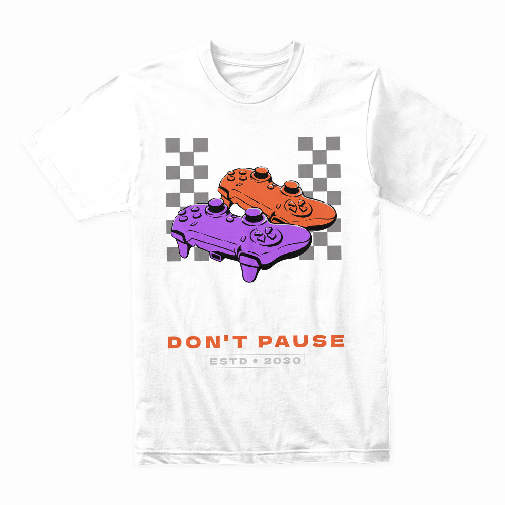 "Gamers Don't Pause" T-Shirt - Retro Controller Gaming Tee