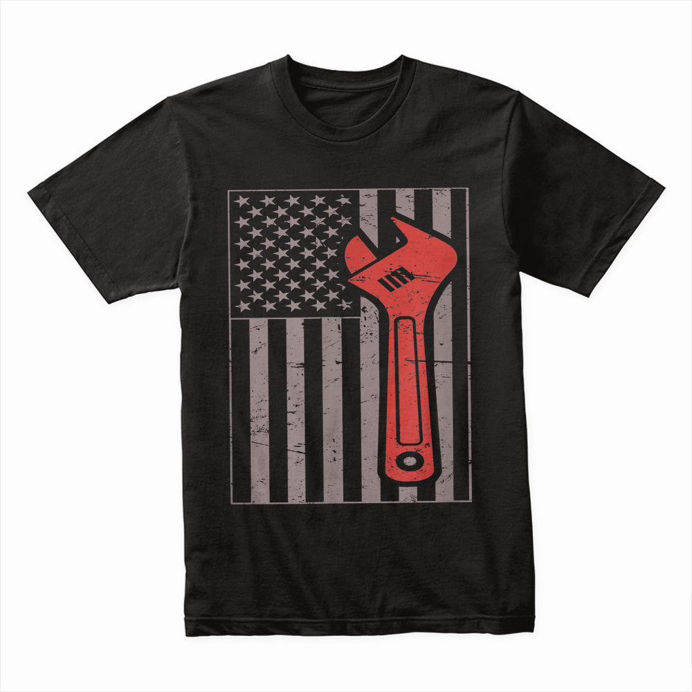 🇺🇸 American Mechanic Flag T-Shirt – Wrench & Grit for True Gearheads!
